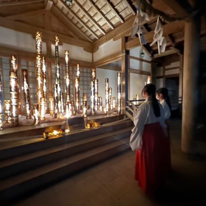 宮崎神宮・儀式殿にて竹灯籠を飾らせていただきました